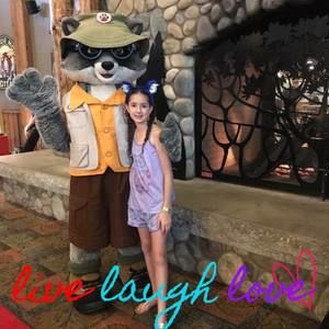 Meet your Posher, Sorina