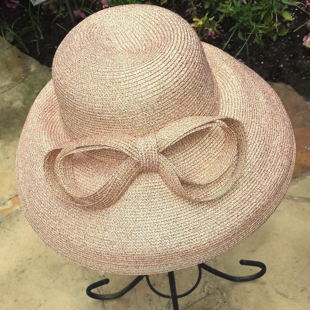 Peach and gold sumptuous hat
