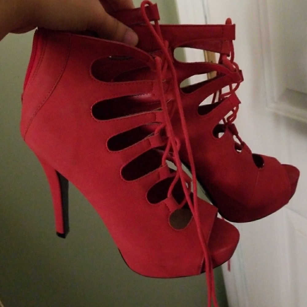 Lola shoetique red heels