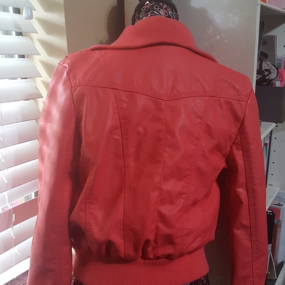 Peach-colored leather jacket - Picture 2 of 5