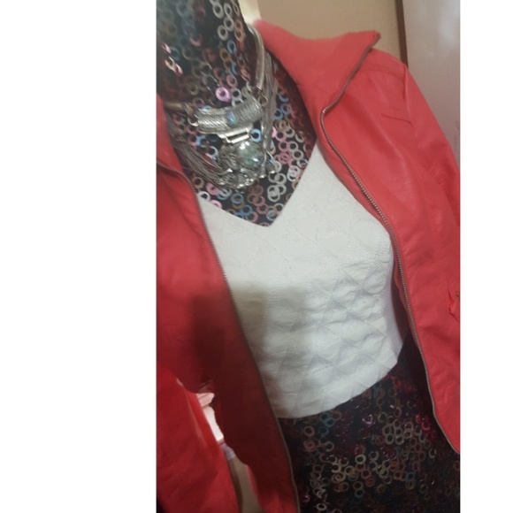 Peach-colored leather jacket - Picture 3 of 5