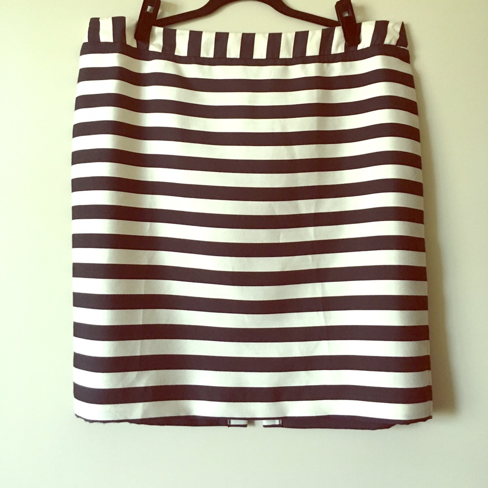 Striped pencil skirt