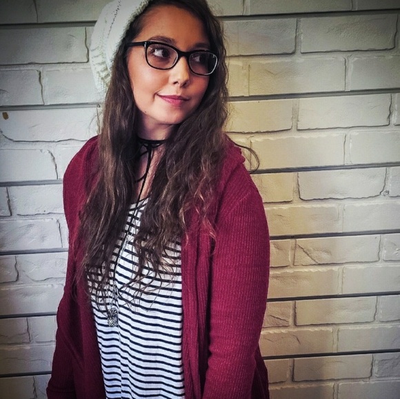 Meet Your Posher! - Picture 2 of 4