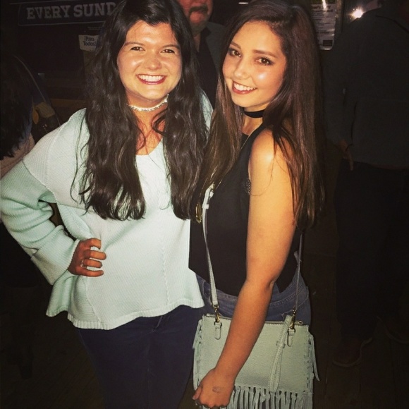 Meet Your Posher! - Picture 4 of 4