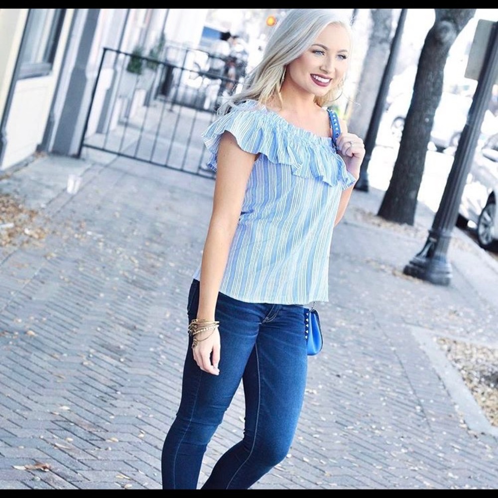 One shoulder top