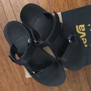 Tera black leather slides W9