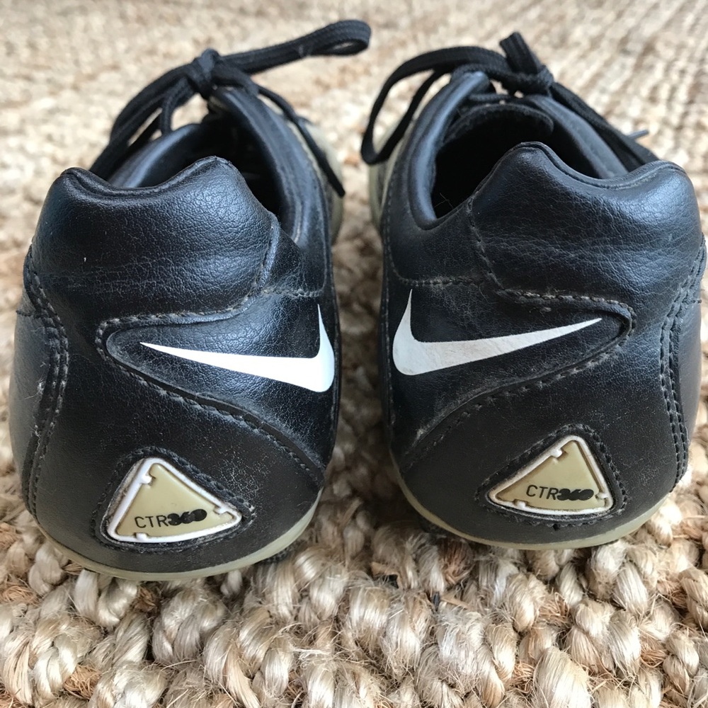 Nike CTR 360 turf soccer cleats - Picture 2 of 3