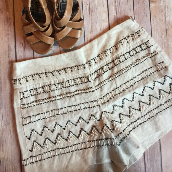 LOFT Pants - LOFT 100% linen beaded shorts