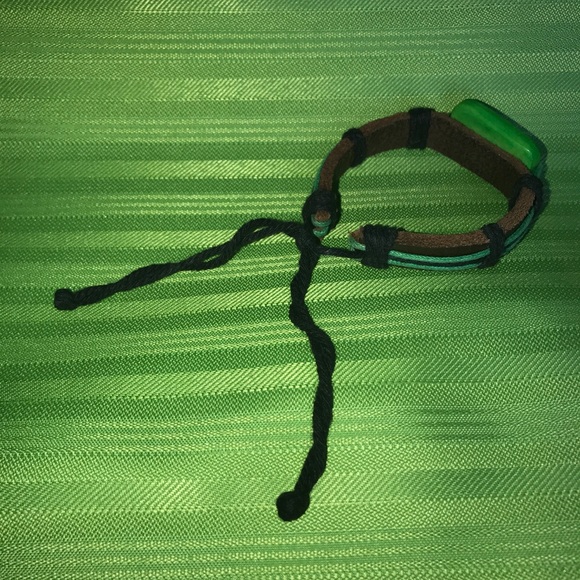 Bracelet with heart and arrows - Picture 3 of 3