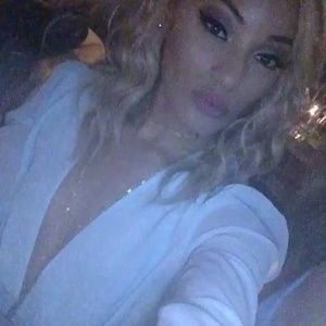 Meet your Posher, Danaela