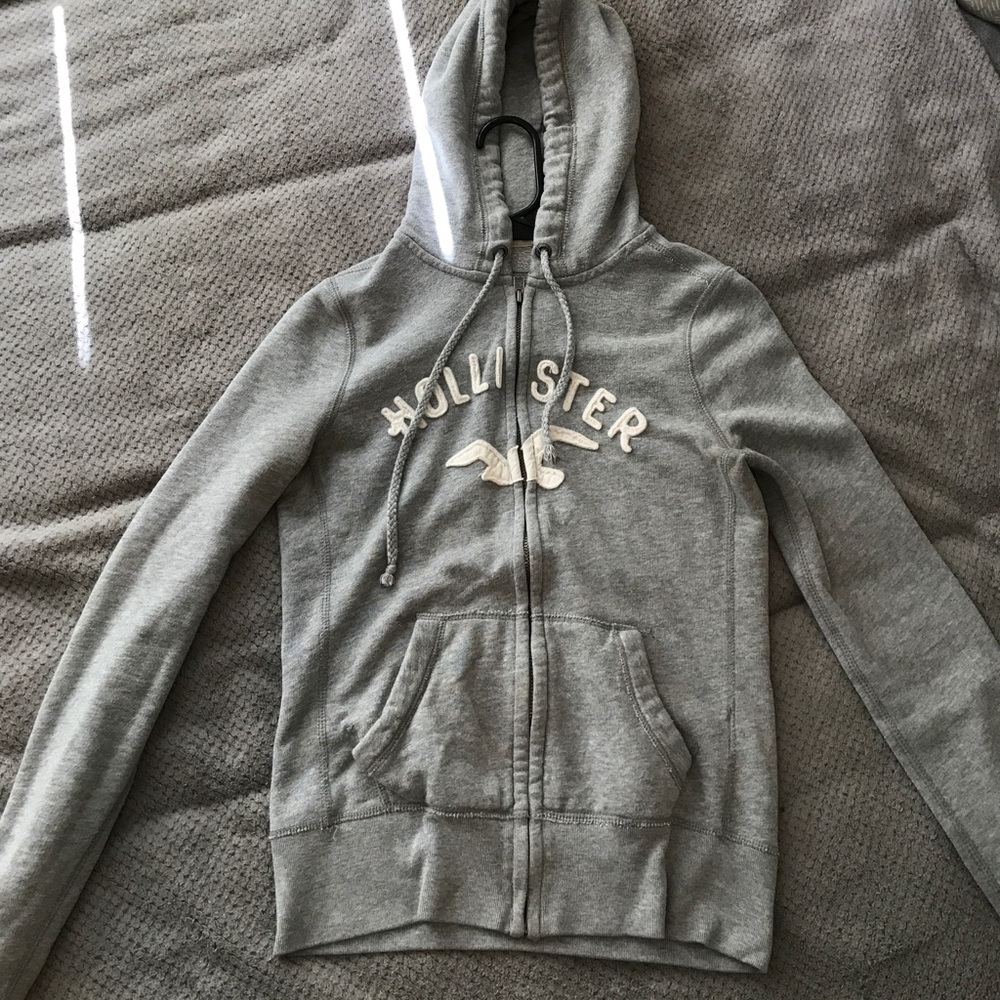 Grey hollister sweater