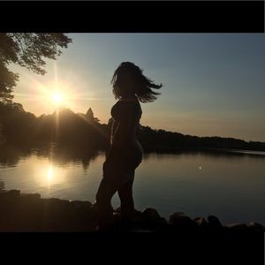 Meet your Posher, Ahniya