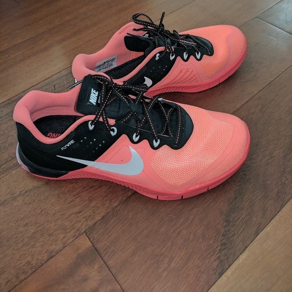 BRAND NEW NIKES - Picture 2 of 8