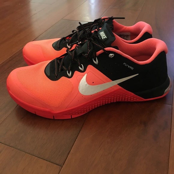 BRAND NEW NIKES - Picture 5 of 8