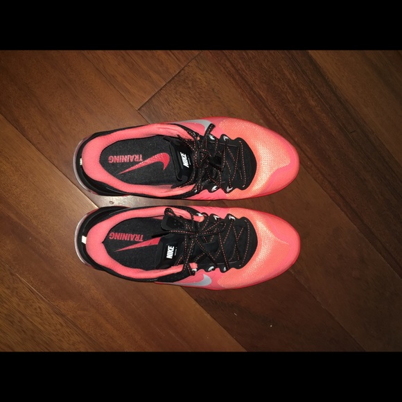 BRAND NEW NIKES - Picture 6 of 8