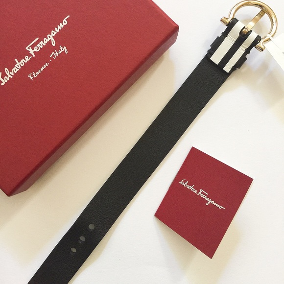 NWT Auth Ferragamo Gancini Buckle leather bracelet - Picture 4 of 8