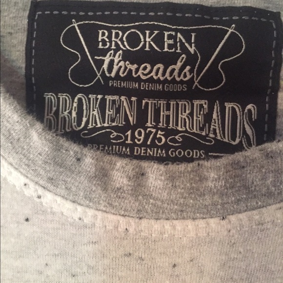 Broken threads Tee - Picture 3 of 4