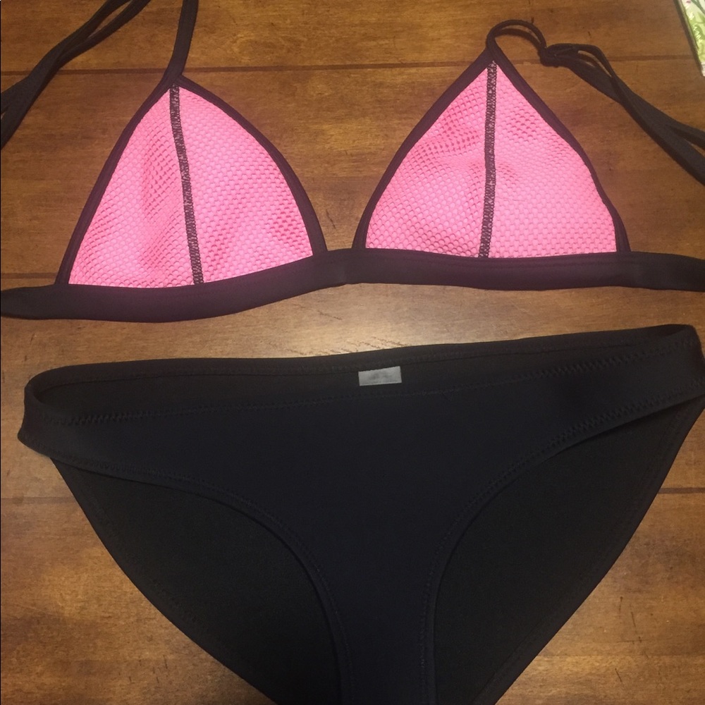 Neoprene Triangl Dupe