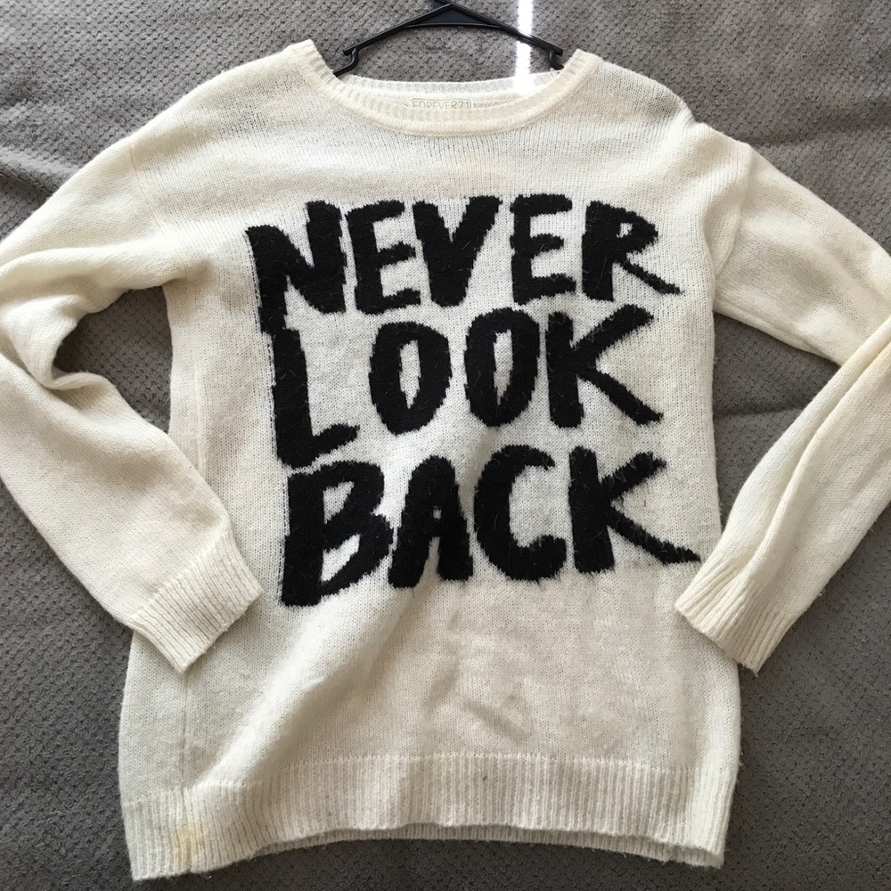 Oversized graphic pullover