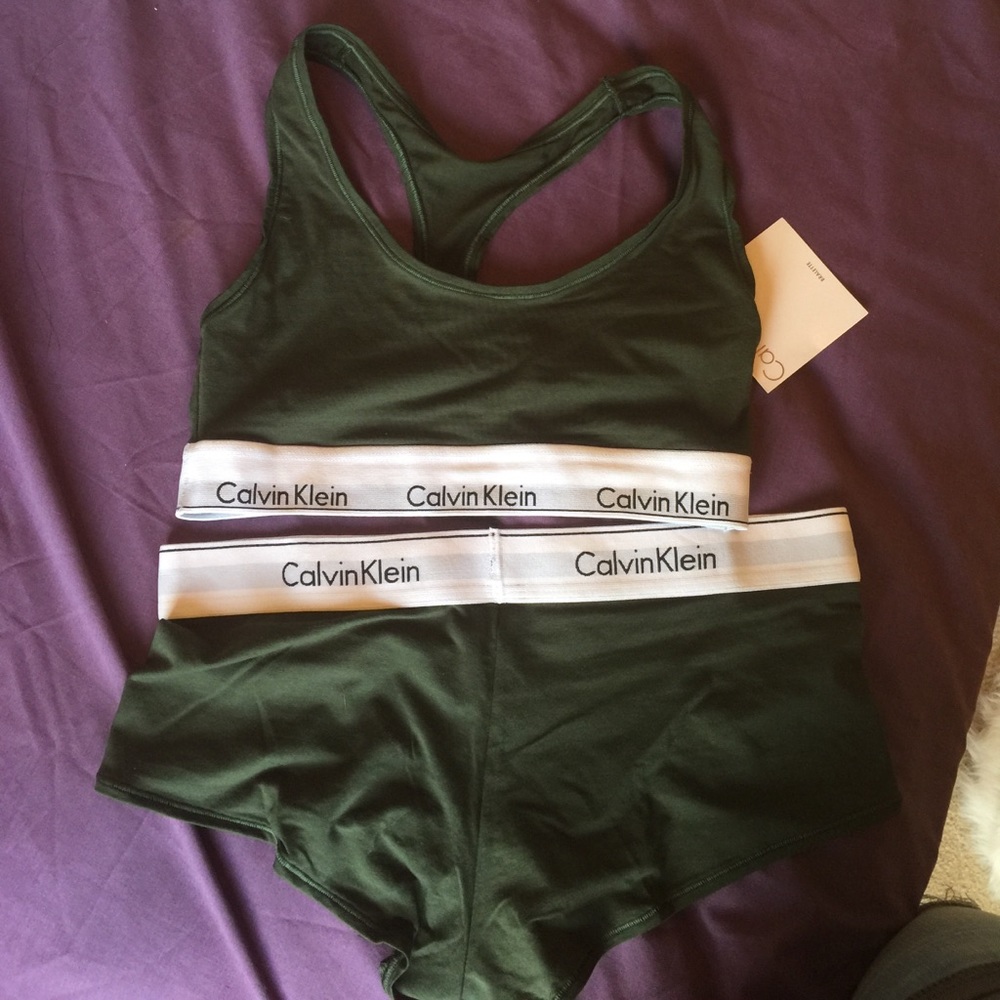 Calvin Klein set ✨💕 limited edition olive green