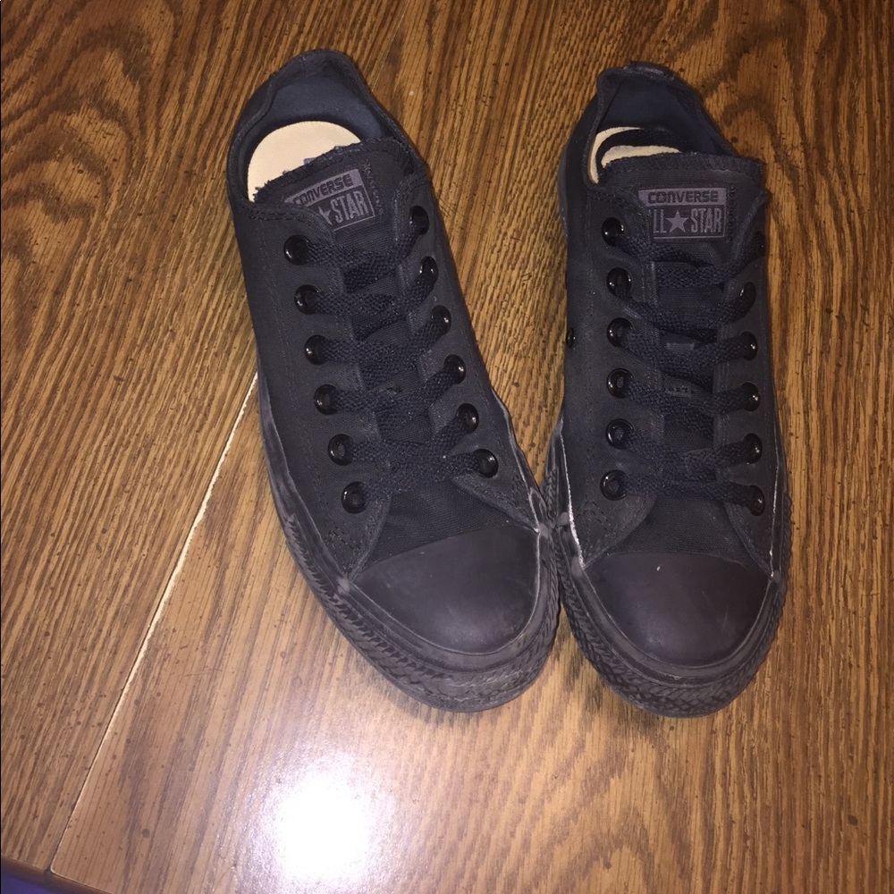 All black converse!