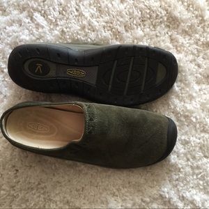 Keen braided suede clogs