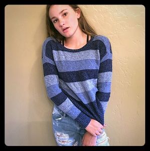 American Eagle Blue Knit Shirt
