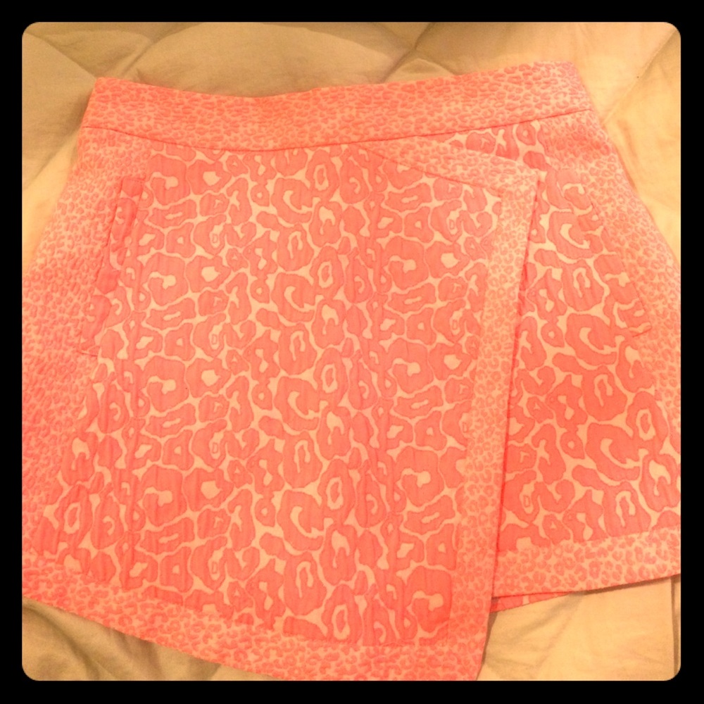 Neon pink skort