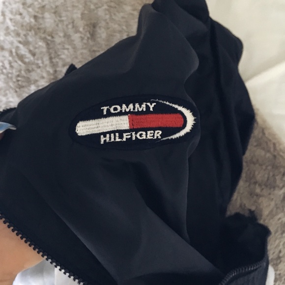 sold •• navy tommy windbreaker - Picture 7 of 7