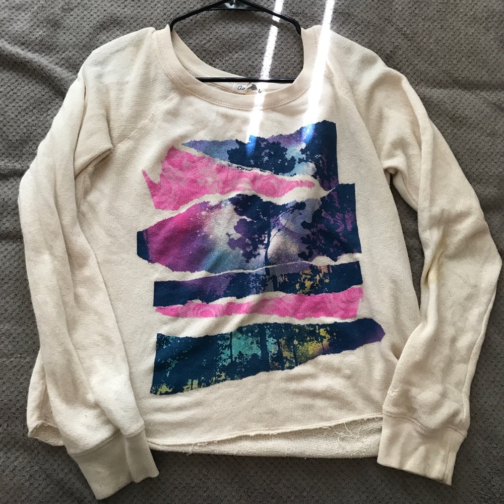 Long sleeve graphic tee