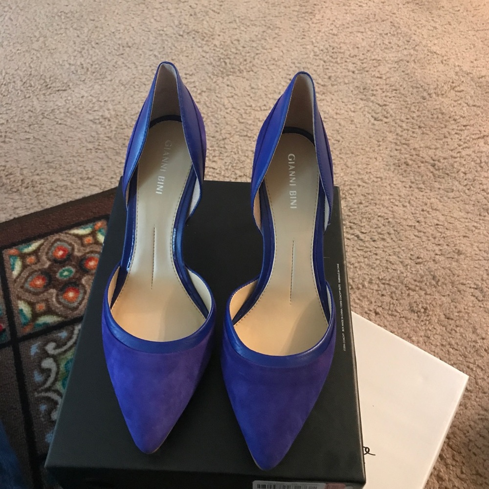 💙 Blue Suede Heels