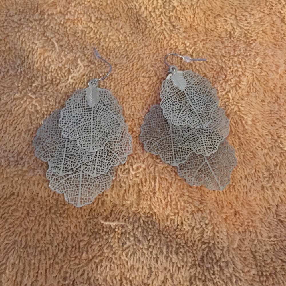 Silver leaf dangly earrings