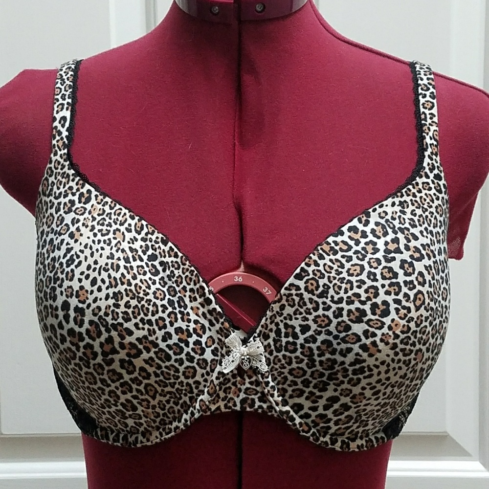 VICTORIA'S SECRET Body by Victoria