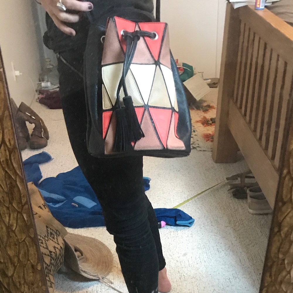 Leather bucket purse