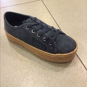 Platform Sneaker