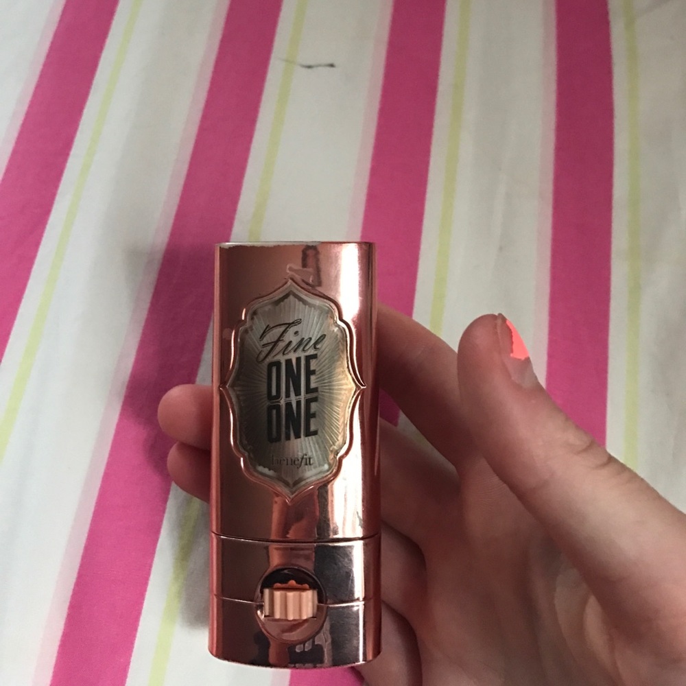 Benefit fine one one blush and highlight stick