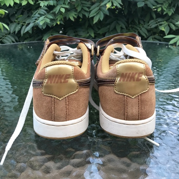 Unique Nike sneakers - Picture 3 of 6