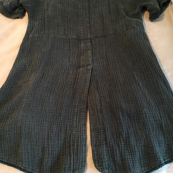 Altar'd state Free Flow Top - Picture 4 of 5