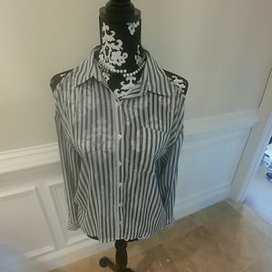 Ladies dress shirt by I Love H81