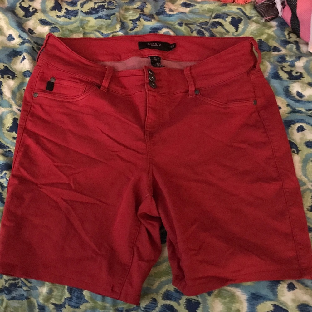 Red High-Waisted Bermuda Shorts
