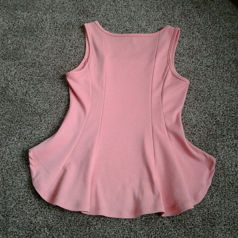 Top - Picture 2 of 4
