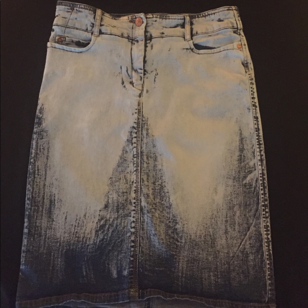 BCBG MAXAZRIA Jeans Skirt