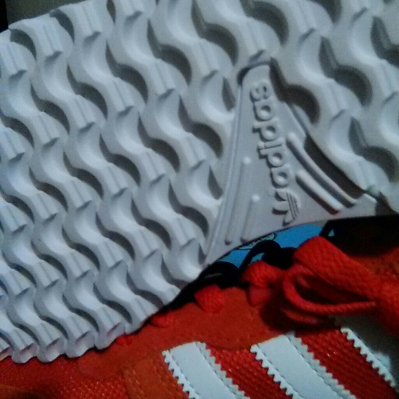 Adidas - Picture 2 of 3