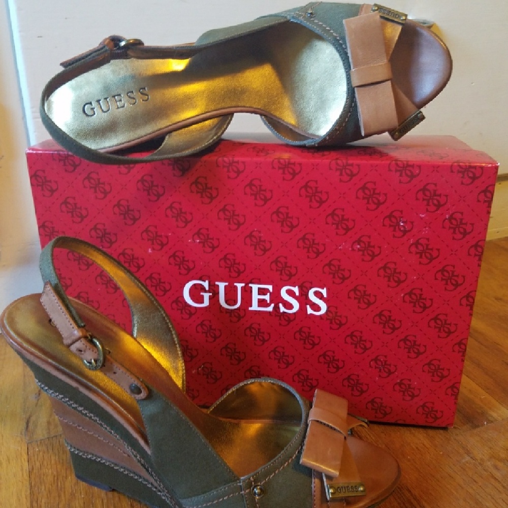 GUESS Wedge