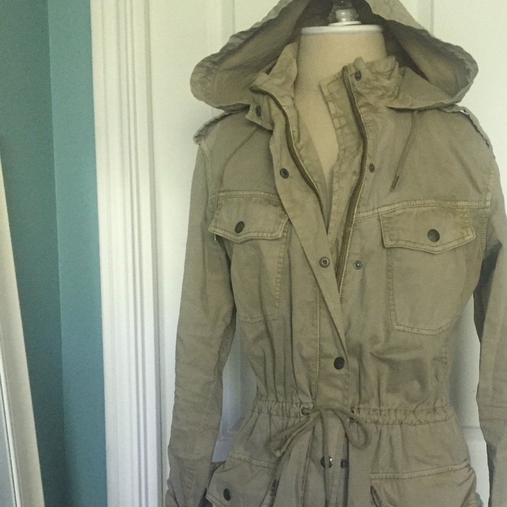 Aritzia Talula TROOPER jacket