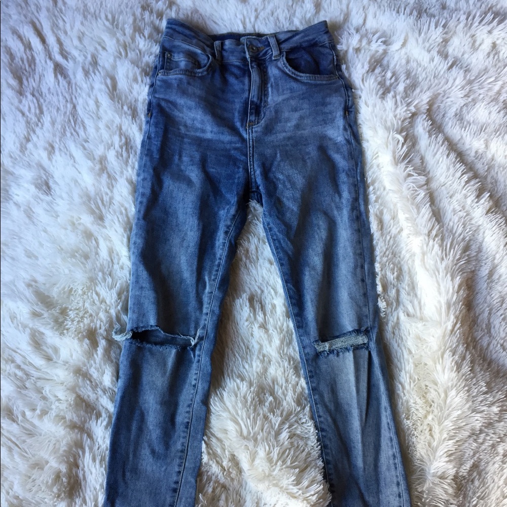 Skinny High-waisted jeans with slits