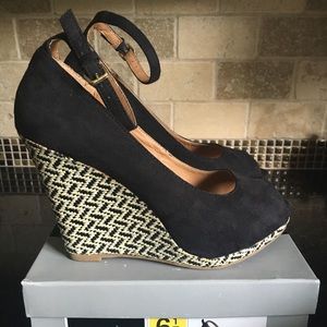 Mossimo Black with cream wedge sandals