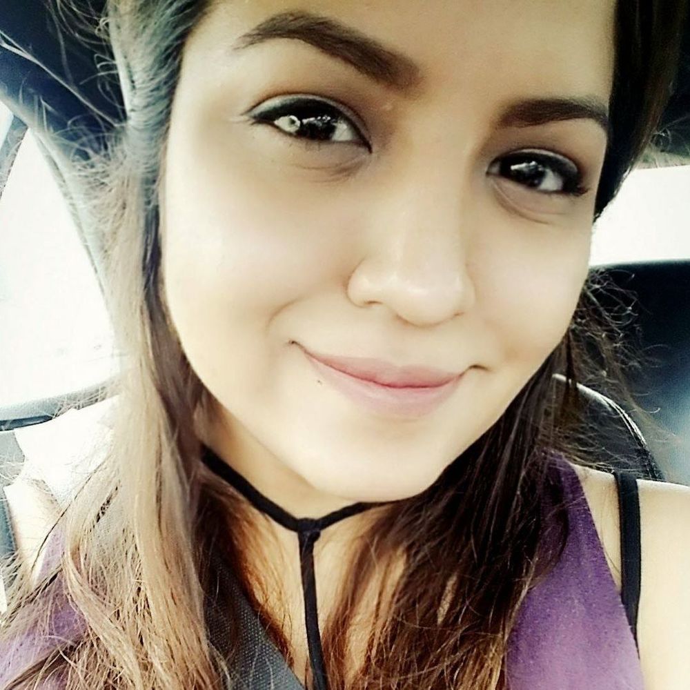 Meet your Posher, Itzel