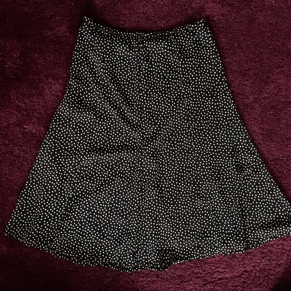 Black LIZ CLAIBORNE Polka-dot skirt! 🖤