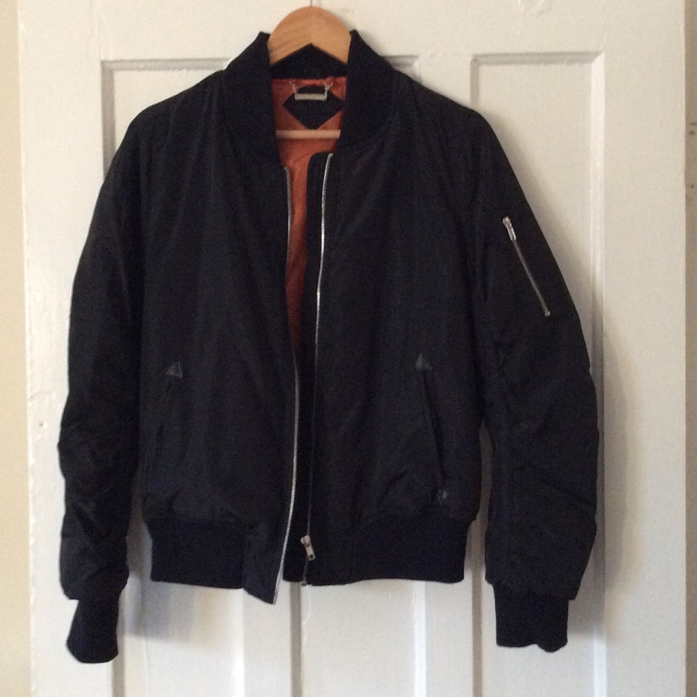 Black bomber jacket size L